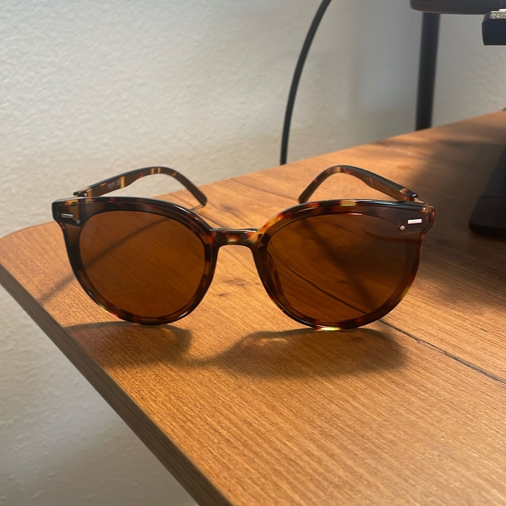 Women’s sunglasses